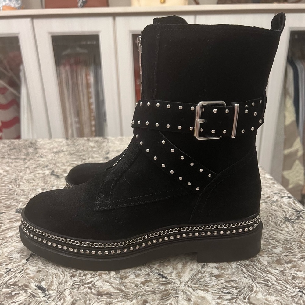 Vince Camuto Boots. New in box